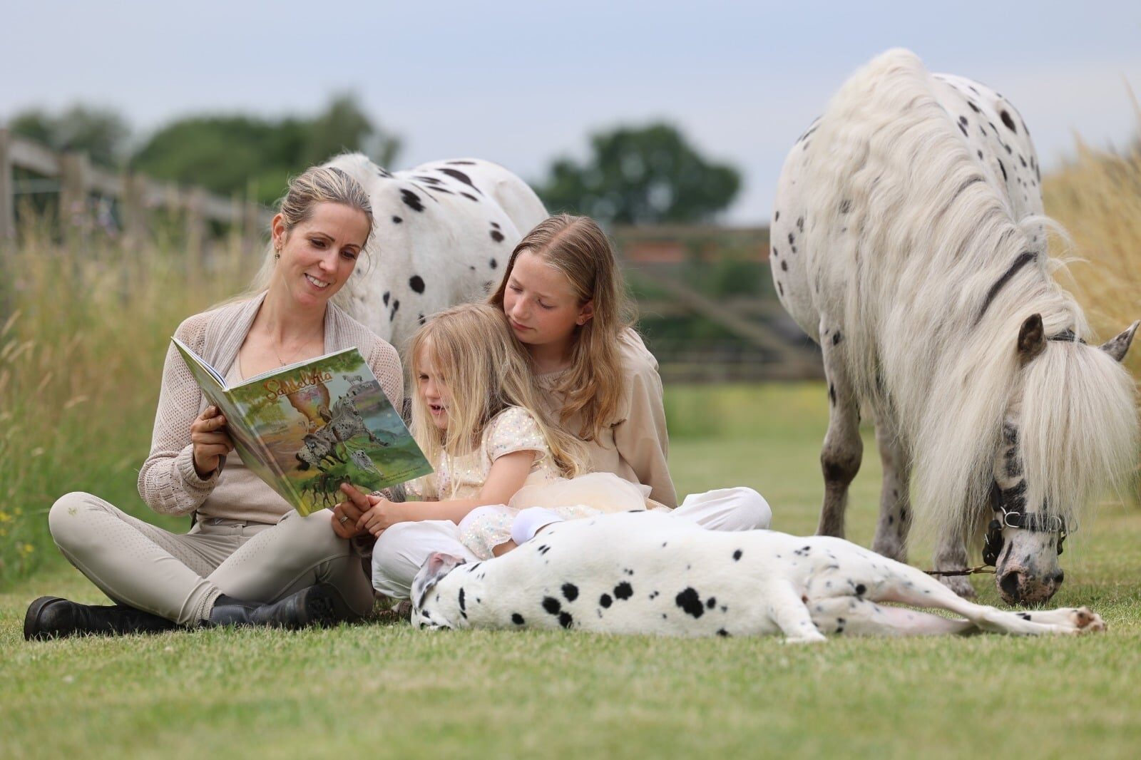 Jolie en Sunnery met de paarden